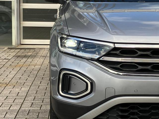 Ｔ－ロック ＴＳＩ　スタイル　認定中古車革シート　ＩＱライト　トラベルアシスト　ＡＣＣ（5枚目）