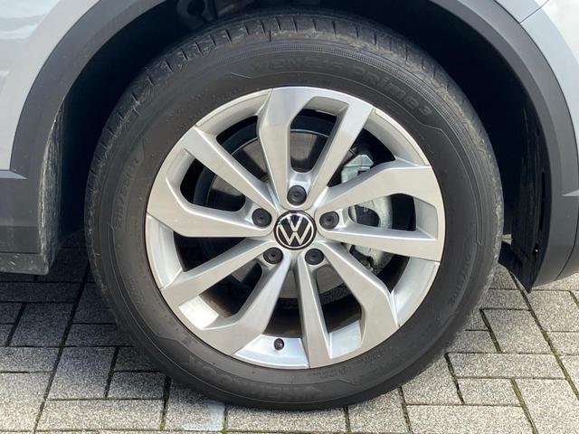 Ｔ－ロック ＴＳＩ　スタイル　認定中古車革シート　ＩＱライト　トラベルアシスト　ＡＣＣ（7枚目）