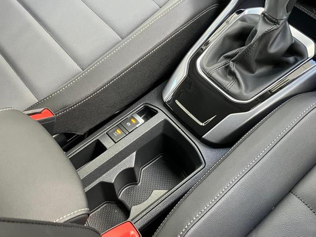 Ｔ－ロック ＴＳＩ　スタイル　認定中古車革シート　ＩＱライト　トラベルアシスト　ＡＣＣ（27枚目）