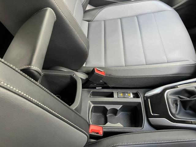 Ｔ－ロック ＴＳＩ　スタイル　認定中古車革シート　ＩＱライト　トラベルアシスト　ＡＣＣ（29枚目）