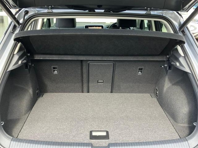 Ｔ－ロック ＴＳＩ　スタイル　認定中古車革シート　ＩＱライト　トラベルアシスト　ＡＣＣ（50枚目）