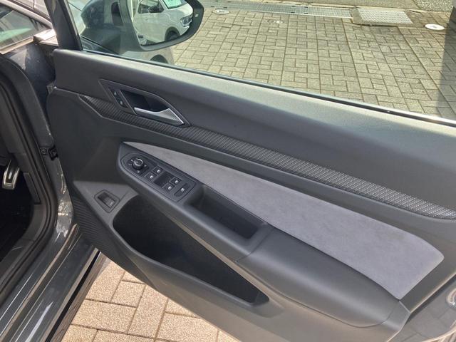 ゴルフヴァリアント eTSI Rライン 認定中古車 禁煙車 IQライト アダプティブクルーズコントロール 障害物センサー(17枚目)