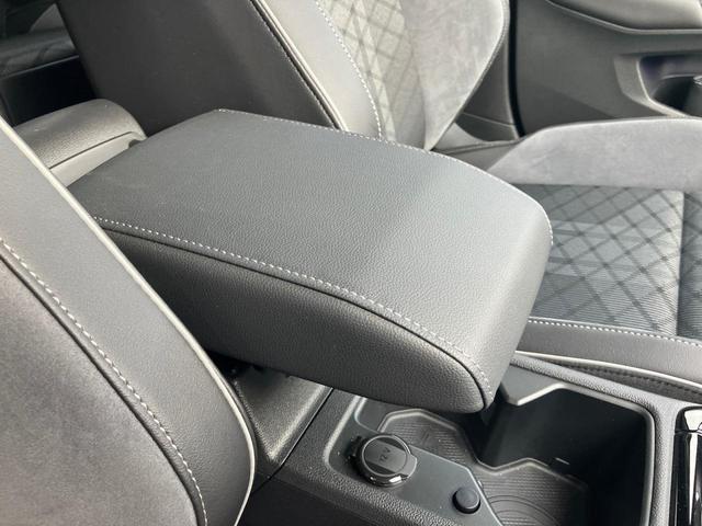 ゴルフヴァリアント eTSI Rライン 認定中古車 禁煙車 IQライト アダプティブクルーズコントロール 障害物センサー(33枚目)