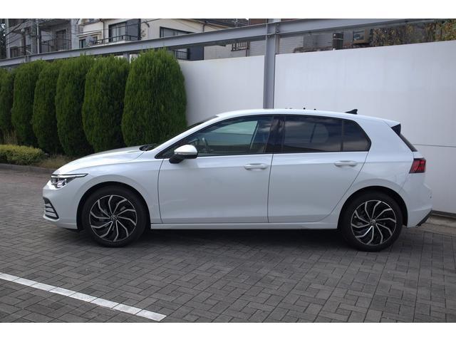 ゴルフ eTSIアクティブ プラチナムエディション 禁煙車 認定中古車 IQライト ACC コーナーセンサー デジタルメーター スマートフォンワイヤレスチャージ トラベルアシスト アップコネクト 後方死角検知機能(8枚目)