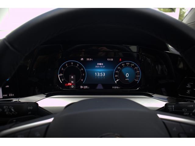 ゴルフ eTSIアクティブ プラチナムエディション 禁煙車 認定中古車 IQライト ACC コーナーセンサー デジタルメーター スマートフォンワイヤレスチャージ トラベルアシスト アップコネクト 後方死角検知機能(14枚目)