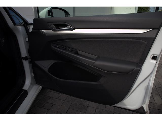 ゴルフ eTSIアクティブ プラチナムエディション 禁煙車 認定中古車 IQライト ACC コーナーセンサー デジタルメーター スマートフォンワイヤレスチャージ トラベルアシスト アップコネクト 後方死角検知機能(39枚目)