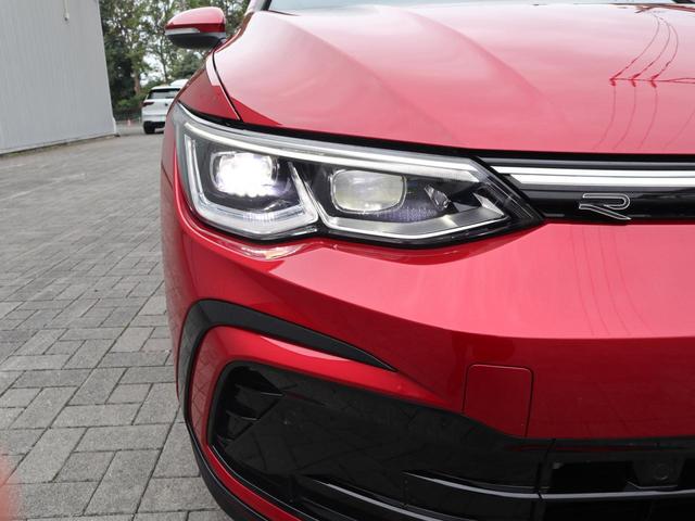 ゴルフヴァリアント ｅＴＳＩ　Ｒライン　禁煙車　認定中古車　ＩＱライト　ＡＣＣ　コーナーセンサー　デジタルメーター　スマートフォンワイヤレスチャージ　トラベルアシスト　アップコネクト　後方死角検知機能（4枚目）