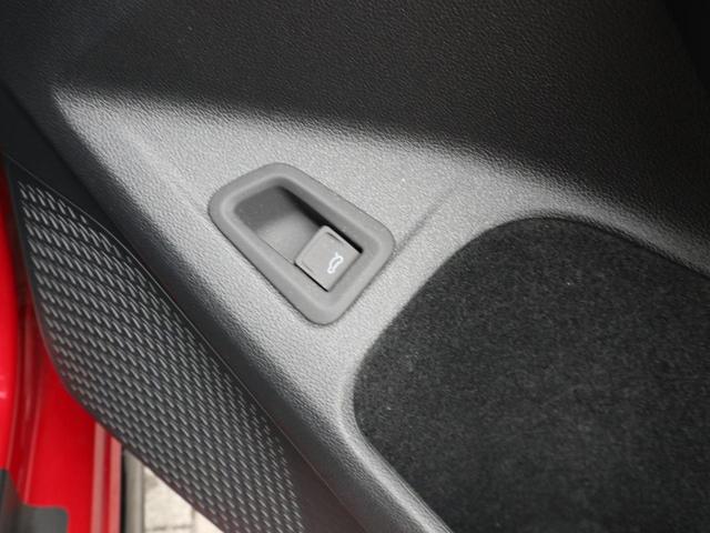ゴルフヴァリアント ｅＴＳＩ　Ｒライン　禁煙車　認定中古車　ＩＱライト　ＡＣＣ　コーナーセンサー　デジタルメーター　スマートフォンワイヤレスチャージ　トラベルアシスト　アップコネクト　後方死角検知機能（35枚目）