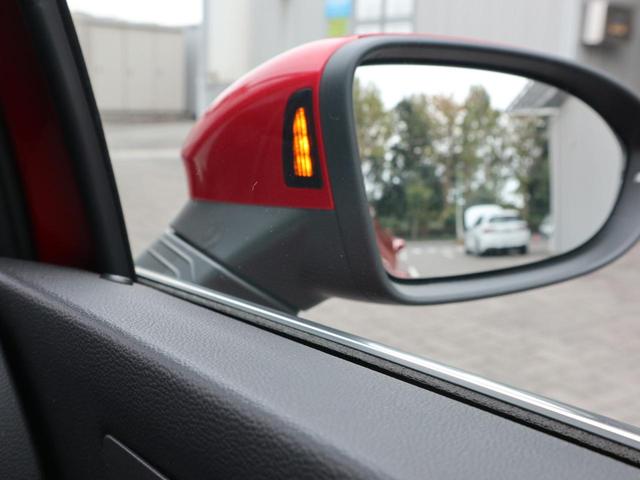 ゴルフヴァリアント ｅＴＳＩ　Ｒライン　禁煙車　認定中古車　ＩＱライト　ＡＣＣ　コーナーセンサー　デジタルメーター　スマートフォンワイヤレスチャージ　トラベルアシスト　アップコネクト　後方死角検知機能（37枚目）