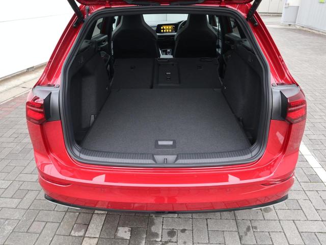 ゴルフヴァリアント ｅＴＳＩ　Ｒライン　禁煙車　認定中古車　ＩＱライト　ＡＣＣ　コーナーセンサー　デジタルメーター　スマートフォンワイヤレスチャージ　トラベルアシスト　アップコネクト　後方死角検知機能（46枚目）