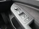 操作される頻度の多い運転席ウインドースイッチ。 汚れや傷みが少なく良好な状態です