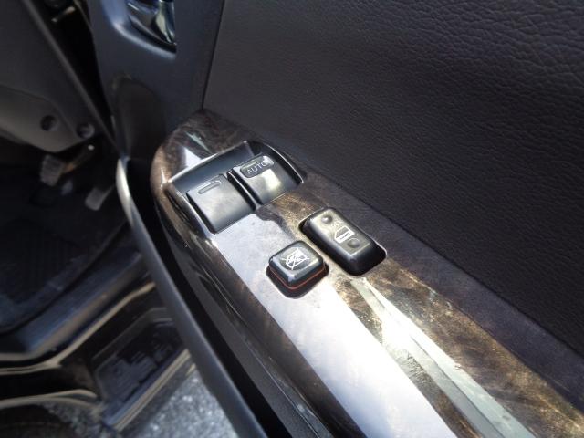スーパーGL ダークプライム SDナビ 地デジTV バックカメラ Bluetooth ETC スマートキー 小窓付き両側スライドドア ハーフレザー TRDエアロ TRDマフラー 純正LEDヘッドライト 15AW(30枚目)