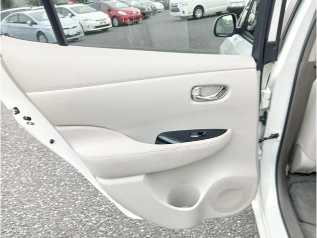 リーフ Ｘ　１０セグ　禁煙車　クルコン　ＥＴＣ　純正ナビ　フルセグ　バックカメラ　Ｂｌｕｅｔｏｏｔｈ　シートヒーター　ＬＥＤヘッド　前フォグ　オートライト　ドアバイザー　スマートキー　ＰＵＳＨスタート　純正アルミ（45枚目）