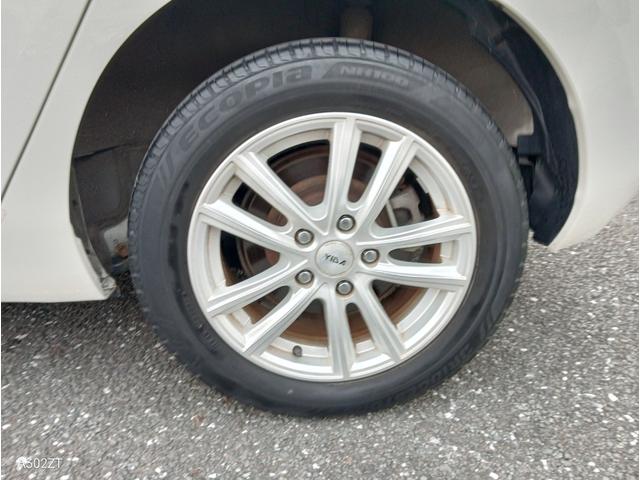 リーフ Ｘ　１０セグ　禁煙車　クルコン　ＥＴＣ　純正ナビ　フルセグ　バックカメラ　Ｂｌｕｅｔｏｏｔｈ　シートヒーター　ＬＥＤヘッド　前フォグ　オートライト　ドアバイザー　スマートキー　ＰＵＳＨスタート　純正アルミ（53枚目）
