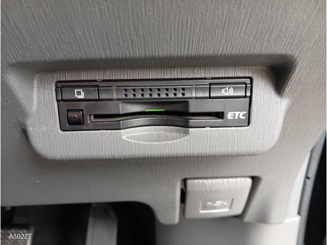プリウスアルファ Ｓ　Ｌセレクション　禁煙車　ＬＥＤヘッド　ＥＴＣ　純正ナビ　フルセグ　バックカメラ　Ｂｌｕｅｔｏｏｔｈ　ＵＳＢ　ＣＤ　ＤＶＤ　オートライト　ドアバイザー　純正アルミ（6枚目）