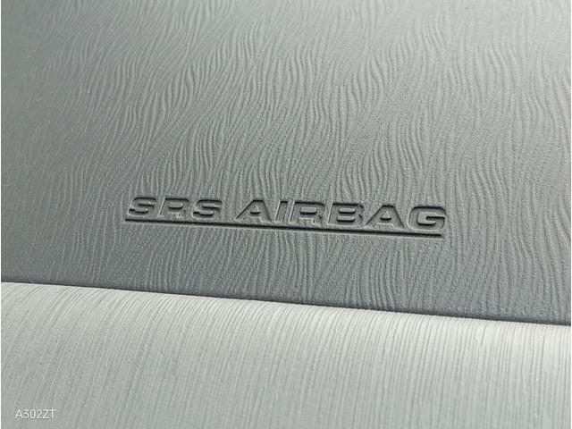 プリウスアルファ Ｓ　Ｌセレクション　禁煙車　ＬＥＤヘッド　ＥＴＣ　純正ナビ　フルセグ　バックカメラ　Ｂｌｕｅｔｏｏｔｈ　ＵＳＢ　ＣＤ　ＤＶＤ　オートライト　ドアバイザー　純正アルミ（29枚目）
