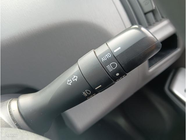 プリウスアルファ Ｓ　禁煙車　ＥＴＣ　前フォグ　オートライト　バックカメラ　ＣＤ　ＤＶＤ　スマートキー　ＰＵＳＨスタート　スマートキー（25枚目）