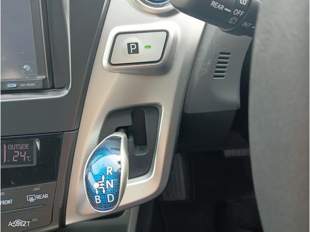 プリウスアルファ Ｓ　禁煙車　ＥＴＣ　前フォグ　オートライト　バックカメラ　ＣＤ　ＤＶＤ　スマートキー　ＰＵＳＨスタート　スマートキー（26枚目）
