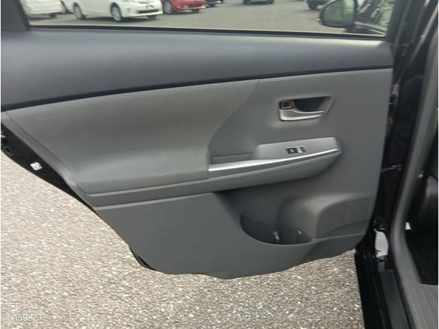 プリウスアルファ Ｓ　禁煙車　ＥＴＣ　前フォグ　オートライト　バックカメラ　ＣＤ　ＤＶＤ　スマートキー　ＰＵＳＨスタート　スマートキー（44枚目）