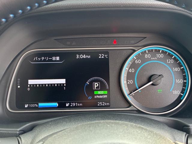リーフ Ｘ　Ｃａｒｐｌａｙ　ワンオーナー　禁煙車　ルーフ２トンカラー　障害物センサー　純正ナビ　フルセグ　Ｂカメ　Ｂｌｕｅｔｏｏｔｈ　ＨＤＭＩ　ＵＳＢ　シートヒーター　ステアリングヒーター　ＬＥＤヘッド　クルコン（6枚目）