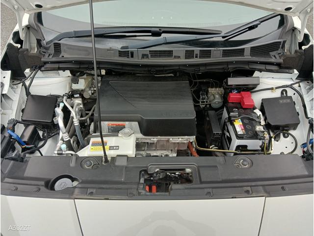 リーフ Ｘ　Ｃａｒｐｌａｙ　障害物センサー　純正ナビ　フルセグ　Ｂカメ　Ｂｌｕｅｔｏｏｔｈ　ＵＳＢ　ＥＴＣ　シートヒーター　ステアリングヒーター　オートライト　クルコン　スマートキー　ＰＵＳＨスタート　社外アルミ（38枚目）