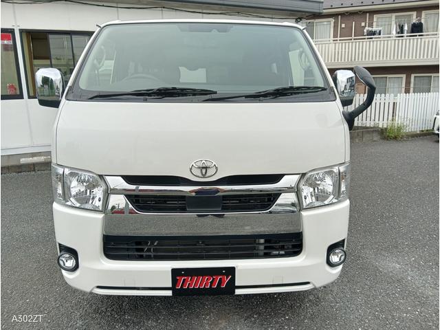 ハイエースバン ロングスーパーＧＬ　禁煙車　ディーゼルターボ　両側小窓付きスライドドア　後席エアコン　トヨタセーフティーセンス　純正オーディオ　バックカメラ　ＵＳＢ　ＬＥＤヘッドライト　オートライト　前フォグ　車線逸脱警告　キーレス（2枚目）