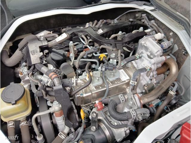 ハイエースバン ロングスーパーＧＬ　禁煙車　ディーゼルターボ　両側小窓付きスライドドア　後席エアコン　トヨタセーフティーセンス　純正オーディオ　バックカメラ　ＵＳＢ　ＬＥＤヘッドライト　オートライト　前フォグ　車線逸脱警告　キーレス（34枚目）