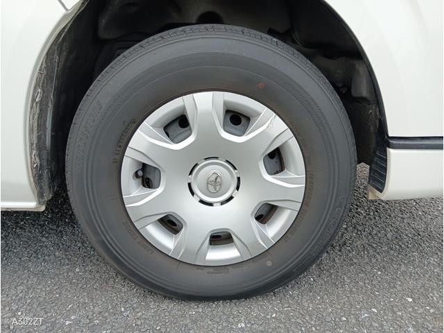 ハイエースバン ロングスーパーＧＬ　禁煙車　ディーゼルターボ　両側小窓付きスライドドア　後席エアコン　トヨタセーフティーセンス　純正オーディオ　バックカメラ　ＵＳＢ　ＬＥＤヘッドライト　オートライト　前フォグ　車線逸脱警告　キーレス（47枚目）
