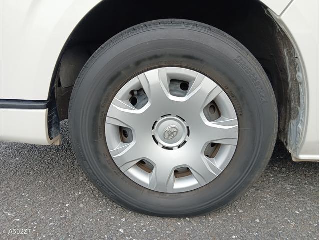 ハイエースバン ロングスーパーＧＬ　禁煙車　ディーゼルターボ　両側小窓付きスライドドア　後席エアコン　トヨタセーフティーセンス　純正オーディオ　バックカメラ　ＵＳＢ　ＬＥＤヘッドライト　オートライト　前フォグ　車線逸脱警告　キーレス（50枚目）