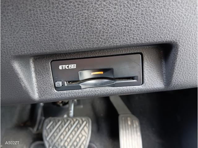 リーフ ニスモ　プロパイロットパーキング　駐車支援　ＢＳＭ　障害物センサー　Ｃａｒｐｌａｙ　ＥＴＣ２．０　全周囲カメラ　純正ナビ　ＨＤＭＩ　ＵＳＢ　シートヒーター　ＬＥＤヘッド　前フォグ　ＰＵＳＨスタート　純正アルミ（7枚目）