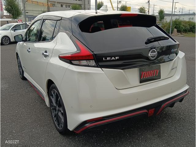 リーフ ニスモ　プロパイロットパーキング　駐車支援　ＢＳＭ　障害物センサー　Ｃａｒｐｌａｙ　ＥＴＣ２．０　全周囲カメラ　純正ナビ　ＨＤＭＩ　ＵＳＢ　シートヒーター　ＬＥＤヘッド　前フォグ　ＰＵＳＨスタート　純正アルミ（14枚目）