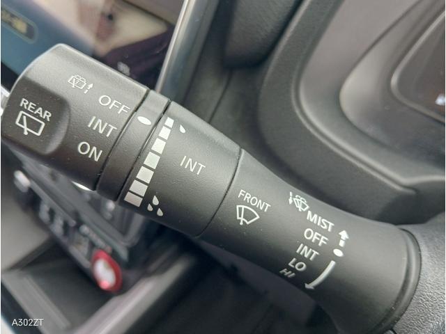 リーフ ニスモ　プロパイロットパーキング　駐車支援　ＢＳＭ　障害物センサー　Ｃａｒｐｌａｙ　ＥＴＣ２．０　全周囲カメラ　純正ナビ　ＨＤＭＩ　ＵＳＢ　シートヒーター　ＬＥＤヘッド　前フォグ　ＰＵＳＨスタート　純正アルミ（25枚目）