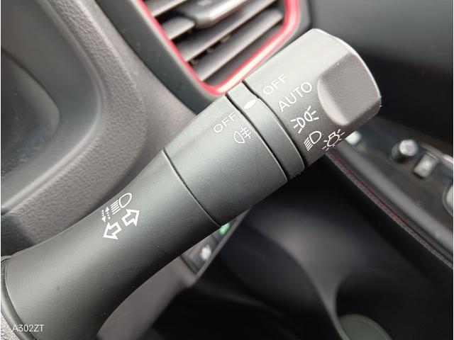 リーフ ニスモ　プロパイロットパーキング　駐車支援　ＢＳＭ　障害物センサー　Ｃａｒｐｌａｙ　ＥＴＣ２．０　全周囲カメラ　純正ナビ　ＨＤＭＩ　ＵＳＢ　シートヒーター　ＬＥＤヘッド　前フォグ　ＰＵＳＨスタート　純正アルミ（26枚目）
