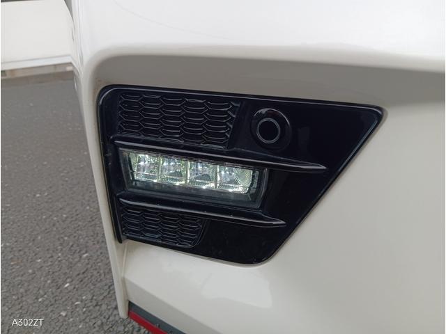リーフ ニスモ　プロパイロットパーキング　駐車支援　ＢＳＭ　障害物センサー　Ｃａｒｐｌａｙ　ＥＴＣ２．０　全周囲カメラ　純正ナビ　ＨＤＭＩ　ＵＳＢ　シートヒーター　ＬＥＤヘッド　前フォグ　ＰＵＳＨスタート　純正アルミ（42枚目）