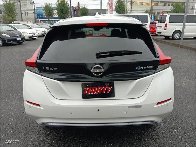 リーフ X Vセレクション 令和5年式 禁煙 プロパイロット Carplay 全周囲 ETC2.0 BSM 障害物センサー 純正ナビ Bカメ USB HDMI Bluetooth シートヒーター ステアリングヒータ 純正アルミ(12枚目)