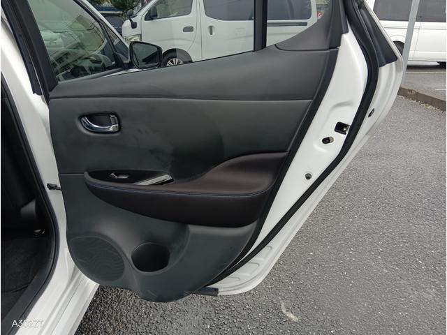 リーフ X Vセレクション 令和5年式 禁煙 プロパイロット Carplay 全周囲 ETC2.0 BSM 障害物センサー 純正ナビ Bカメ USB HDMI Bluetooth シートヒーター ステアリングヒータ 純正アルミ(43枚目)