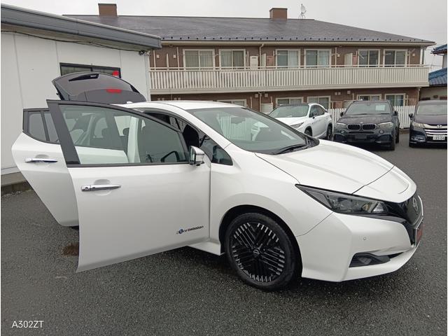 リーフ X Vセレクション 令和5年式 禁煙 プロパイロット Carplay 全周囲 ETC2.0 BSM 障害物センサー 純正ナビ Bカメ USB HDMI Bluetooth シートヒーター ステアリングヒータ 純正アルミ(61枚目)