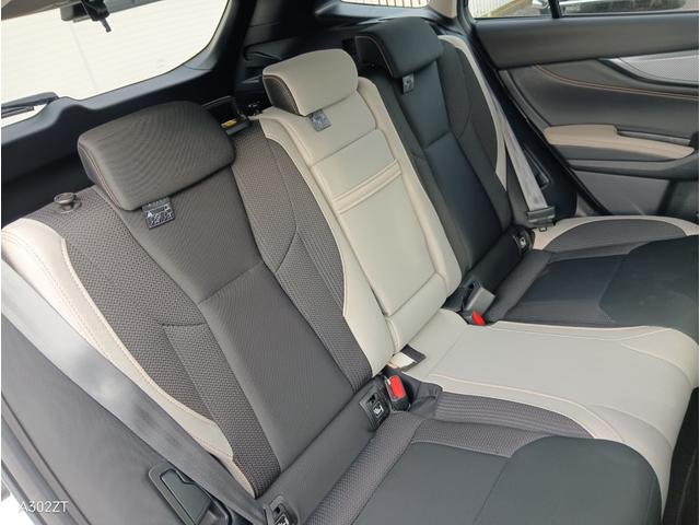 レヴォーグ レイバック リミテッドＥＸ　アイサイトＸ　障害物センサー　全周囲カメラ　Ｃａｒｐｌａｙ　ＥＴＣ　ＵＳＢ　純正ナビ　Ｂカメ　Ｂｌｕｅｔｏｏｔｈ　フルセグ　シートヒーター　電動リアゲート　ＬＥＤヘッド　前フォグ　純正アルミ　禁煙車（15枚目）