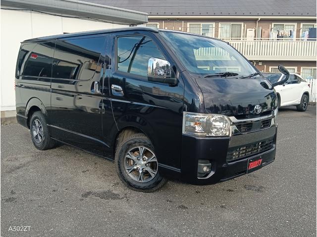 ハイエースバン スーパーＧＬ　ダークプライムＩＩ　１オーナー　ＴＴＳ　両側パワスラ障害物センサー　全周囲カメラ　デジタルインナーミラー　純正ナビ　Ｂカメラ　ＨＤＭＩ　ＵＳＢ　ＡＣ１００Ｖ　ＬＥＤヘッド　フォグ　ＥＴＣ　車線逸脱警告　２２０ブラック（7枚目）