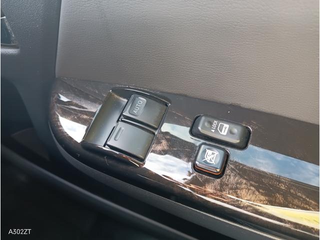 ハイエースバン スーパーＧＬ　ダークプライムＩＩ　１オーナー　ＴＴＳ　両側パワスラ障害物センサー　全周囲カメラ　デジタルインナーミラー　純正ナビ　Ｂカメラ　ＨＤＭＩ　ＵＳＢ　ＡＣ１００Ｖ　ＬＥＤヘッド　フォグ　ＥＴＣ　車線逸脱警告　２２０ブラック（22枚目）