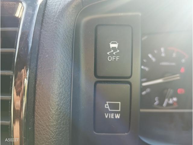 ハイエースバン スーパーＧＬ　ダークプライムＩＩ　１オーナー　ＴＴＳ　両側パワスラ障害物センサー　全周囲カメラ　デジタルインナーミラー　純正ナビ　Ｂカメラ　ＨＤＭＩ　ＵＳＢ　ＡＣ１００Ｖ　ＬＥＤヘッド　フォグ　ＥＴＣ　車線逸脱警告　２２０ブラック（26枚目）