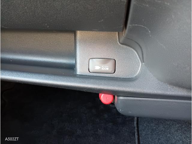 ハイエースバン スーパーＧＬ　ダークプライムＩＩ　１オーナー　ＴＴＳ　両側パワスラ障害物センサー　全周囲カメラ　デジタルインナーミラー　純正ナビ　Ｂカメラ　ＨＤＭＩ　ＵＳＢ　ＡＣ１００Ｖ　ＬＥＤヘッド　フォグ　ＥＴＣ　車線逸脱警告　２２０ブラック（33枚目）