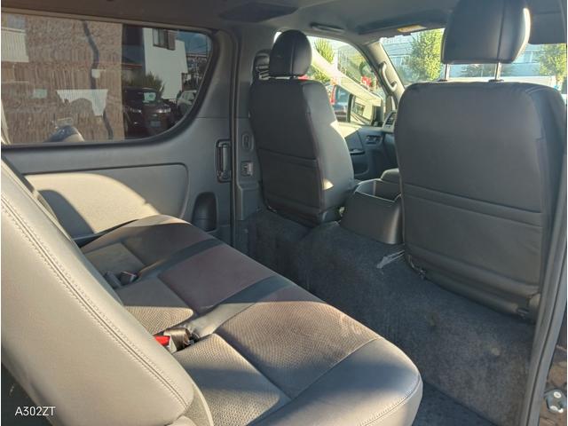 ハイエースバン スーパーＧＬ　ダークプライムＩＩ　１オーナー　ＴＴＳ　両側パワスラ障害物センサー　全周囲カメラ　デジタルインナーミラー　純正ナビ　Ｂカメラ　ＨＤＭＩ　ＵＳＢ　ＡＣ１００Ｖ　ＬＥＤヘッド　フォグ　ＥＴＣ　車線逸脱警告　２２０ブラック（43枚目）