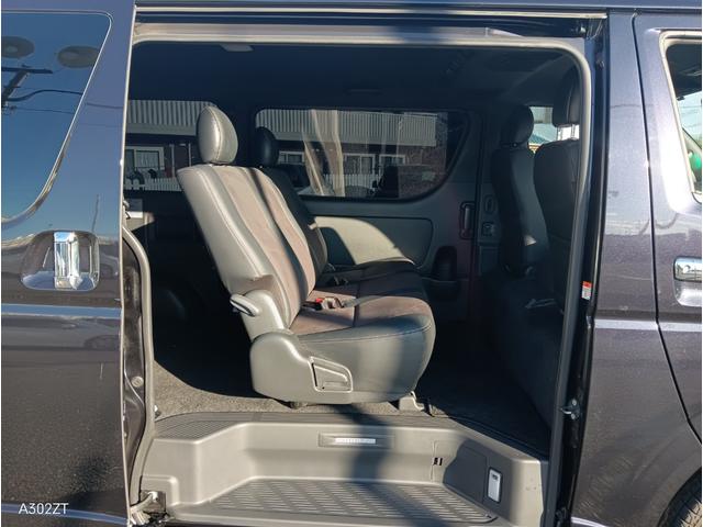 ハイエースバン スーパーＧＬ　ダークプライムＩＩ　１オーナー　ＴＴＳ　両側パワスラ障害物センサー　全周囲カメラ　デジタルインナーミラー　純正ナビ　Ｂカメラ　ＨＤＭＩ　ＵＳＢ　ＡＣ１００Ｖ　ＬＥＤヘッド　フォグ　ＥＴＣ　車線逸脱警告　２２０ブラック（44枚目）