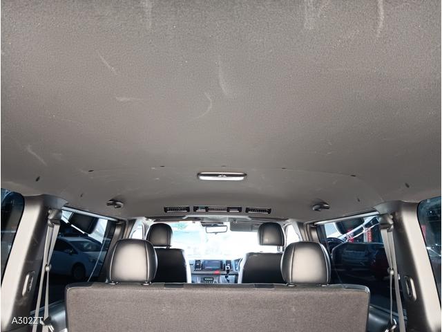 ハイエースバン スーパーＧＬ　ダークプライムＩＩ　１オーナー　ＴＴＳ　両側パワスラ障害物センサー　全周囲カメラ　デジタルインナーミラー　純正ナビ　Ｂカメラ　ＨＤＭＩ　ＵＳＢ　ＡＣ１００Ｖ　ＬＥＤヘッド　フォグ　ＥＴＣ　車線逸脱警告　２２０ブラック（49枚目）