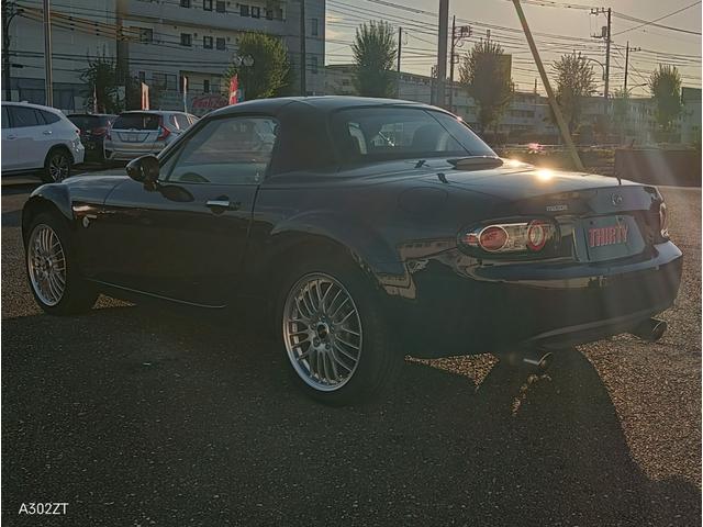 ロードスター ブレイズエディション　ＲＨＴ　６ＭＴ　ＢＢＳアルミ　ＴＥＩＮタワーバー　ＢＯＳＥ　ＣＤ　ＥＴＣ　レザーシート　シートヒーター　前フォグ（9枚目）