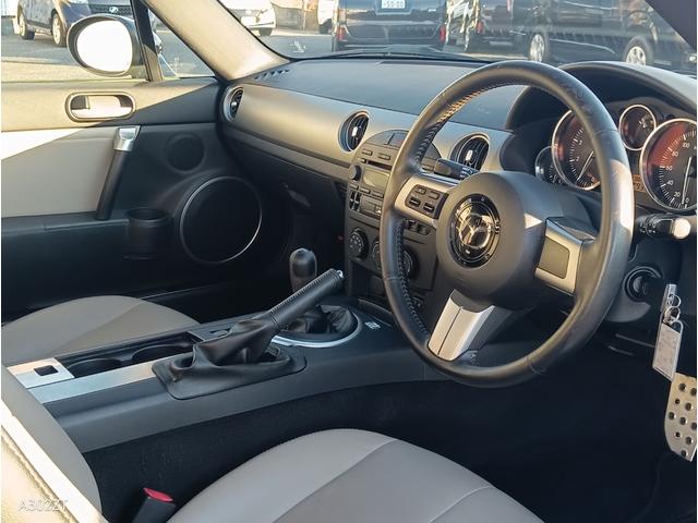 ロードスター ブレイズエディション　ＲＨＴ　６ＭＴ　ＢＢＳアルミ　ＴＥＩＮタワーバー　ＢＯＳＥ　ＣＤ　ＥＴＣ　レザーシート　シートヒーター　前フォグ（10枚目）