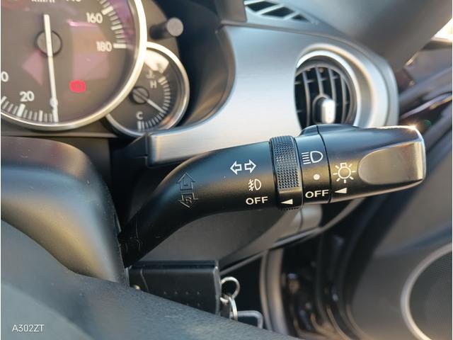 ロードスター ブレイズエディション　ＲＨＴ　６ＭＴ　ＢＢＳアルミ　ＴＥＩＮタワーバー　ＢＯＳＥ　ＣＤ　ＥＴＣ　レザーシート　シートヒーター　前フォグ（21枚目）