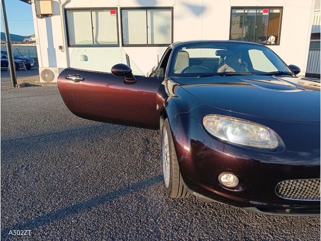 ロードスター ブレイズエディション　ＲＨＴ　６ＭＴ　ＢＢＳアルミ　ＴＥＩＮタワーバー　ＢＯＳＥ　ＣＤ　ＥＴＣ　レザーシート　シートヒーター　前フォグ（44枚目）