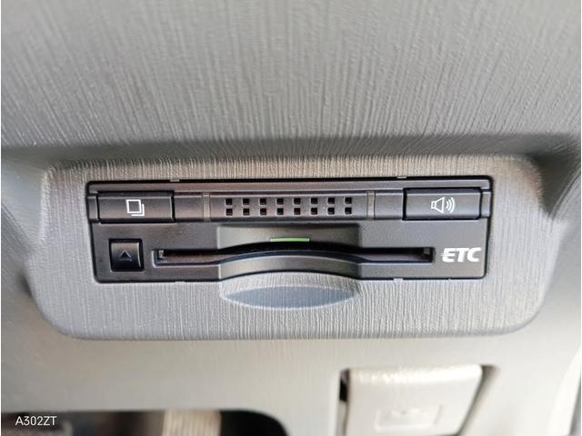 プリウスアルファ G 7人乗り クルコン LEDヘッド 前フォグ 純正ナビ Bluetooth フルセグ バックカメラ USB CD DVD プッシュスタート スマートキー 純正アルミ 禁煙車(6枚目)